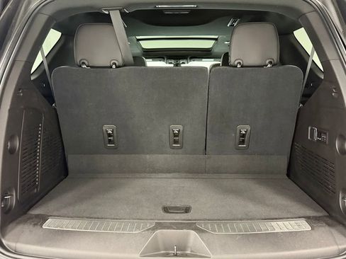 Used 2021 Chevrolet Tahoe Z71 w/ Z71 Off-Road Package image 28