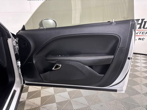 Used 2018 Dodge Challenger SRT Hellcat RWD image 24