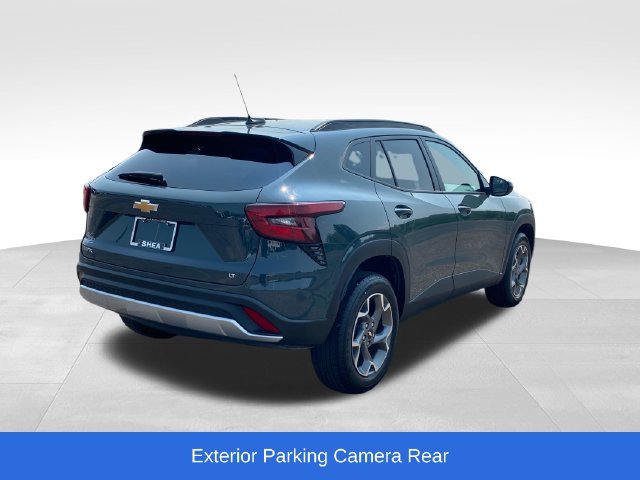 Used 2025 Chevrolet Trax LT FWD image 3
