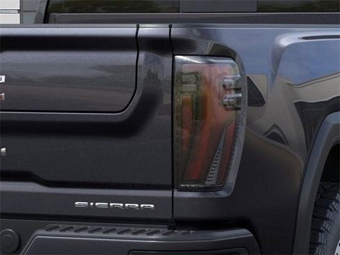 New 2025 GMC Sierra 2500 Denali w/ Denali Reserve Package image 11