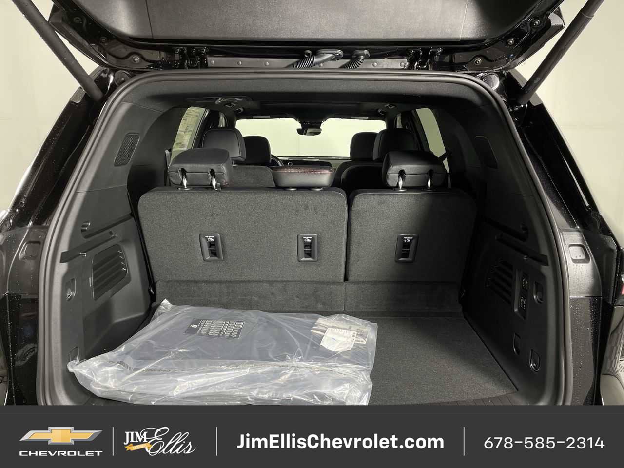 New 2026 Chevrolet Traverse RS w/ LPO, Floor Liner Package AWD/4WD image 30