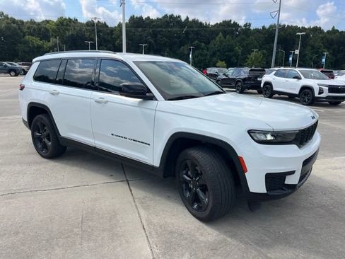 Used 2022 Jeep Grand Cherokee L Laredo AWD/4WD image 9