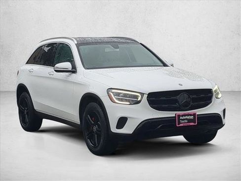 Used 2020 Mercedes-Benz GLC 300 4MATIC image 3