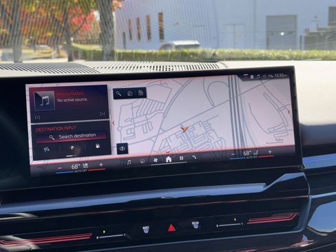 Certified 2025 BMW 530i xDrive w/ Premium Package image 24