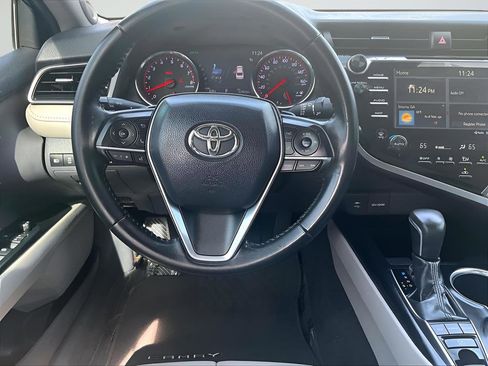 Used 2019 Toyota Camry XSE w/ Navigation Package image 14