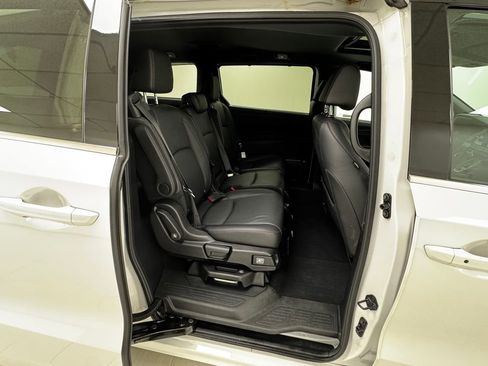 Used 2024 Honda Odyssey Sport image 16