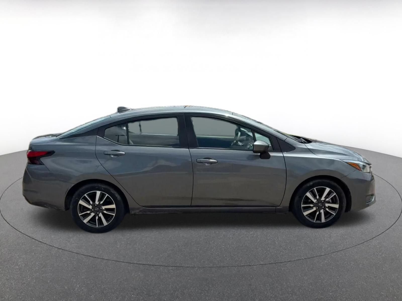 Used 2025 Nissan Versa SV FWD image 15