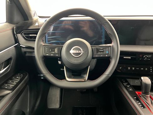 New 2026 Nissan Kicks SR w/ Cold Weather Package image 12