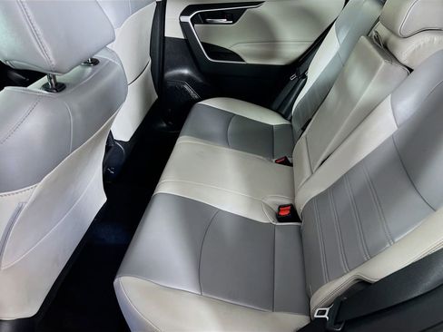 Used 2023 Toyota RAV4 XLE Premium image 25