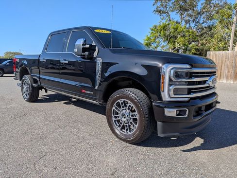 Certified 2025 Ford F250 Platinum w/ Platinum Plus Package image 4