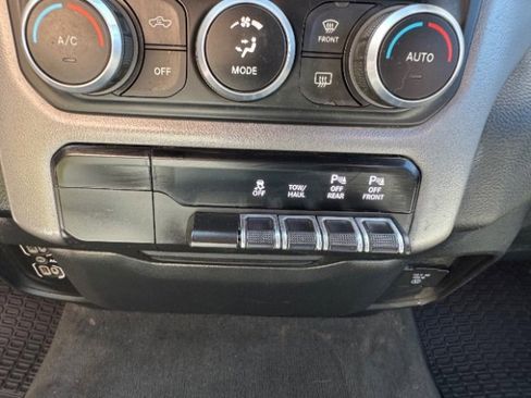 Used 2022 RAM 1500 Big Horn image 34