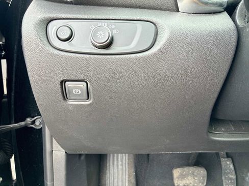 Certified 2023 Chevrolet Blazer LT w/ Convenience Package image 18