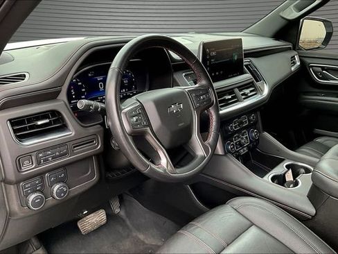 Used 2022 Chevrolet Suburban RST w/ Luxury Package image 17