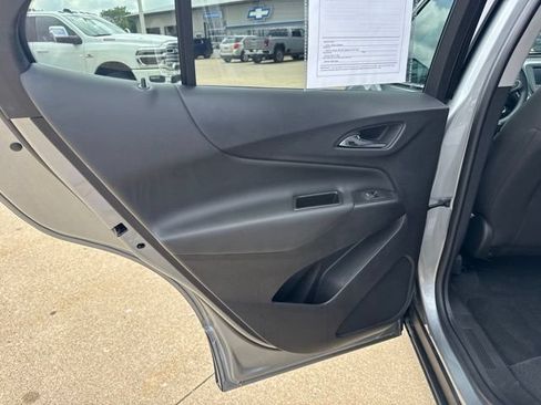 Used 2024 Chevrolet Equinox LT FWD image 13