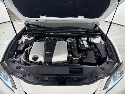 Certified 2022 Lexus ES 350 w/ Premium Package image 29