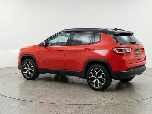 Used 2025 Jeep Compass Limited image 6