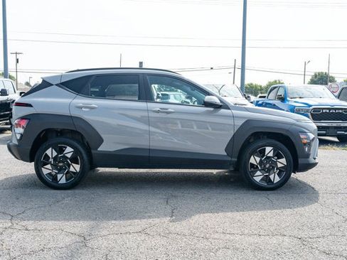 Used 2025 Hyundai Kona SEL AWD/4WD image 6