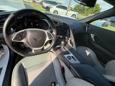 Used 2016 Chevrolet Corvette Stingray Convertible RWD image 12