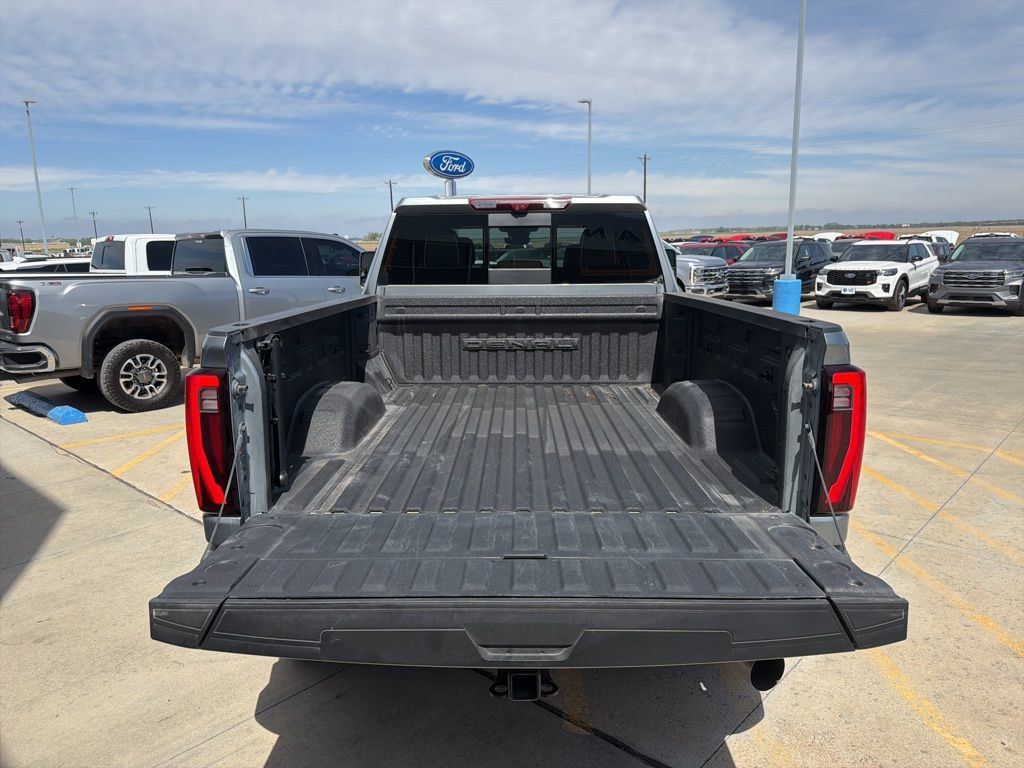 Used 2024 GMC Sierra 3500 Denali Ultimate w/ LPO, GMC Protection Package AWD/4WD image 7