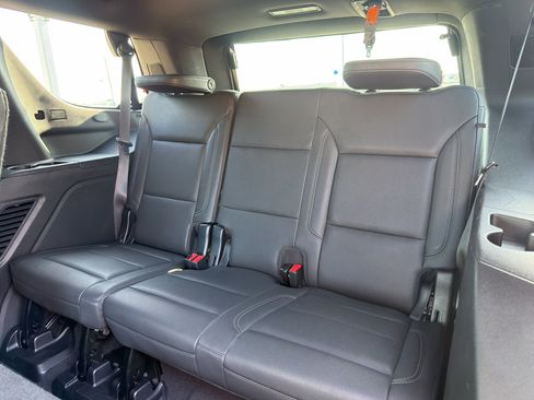 Used 2023 Chevrolet Tahoe LT w/ Luxury Package RWD image 29