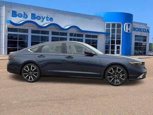 New 2026 Honda Accord Touring image 4