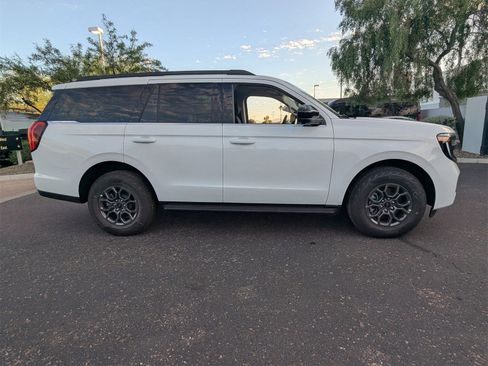 New 2025 Ford Expedition Active image 31