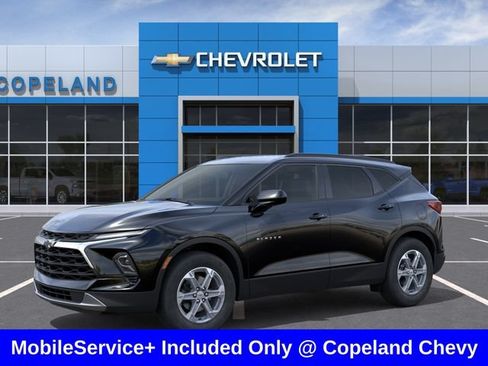New 2026 Chevrolet Blazer LT w/ Convenience Package FWD image 2