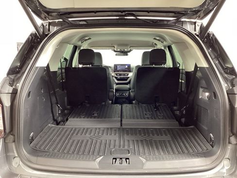 Used 2025 Ford Explorer Active w/ Active Comfort Package image 33