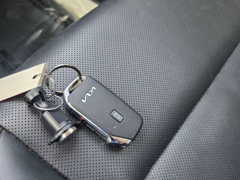 Used 2022 Kia Telluride S FWD image 21