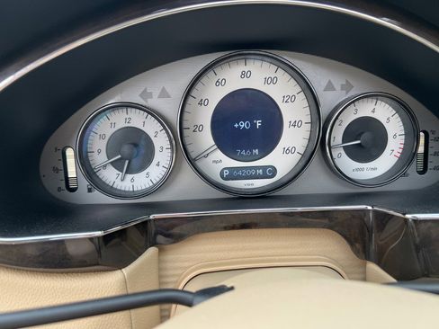 Used 2011 Mercedes-Benz CLS 550 image 31