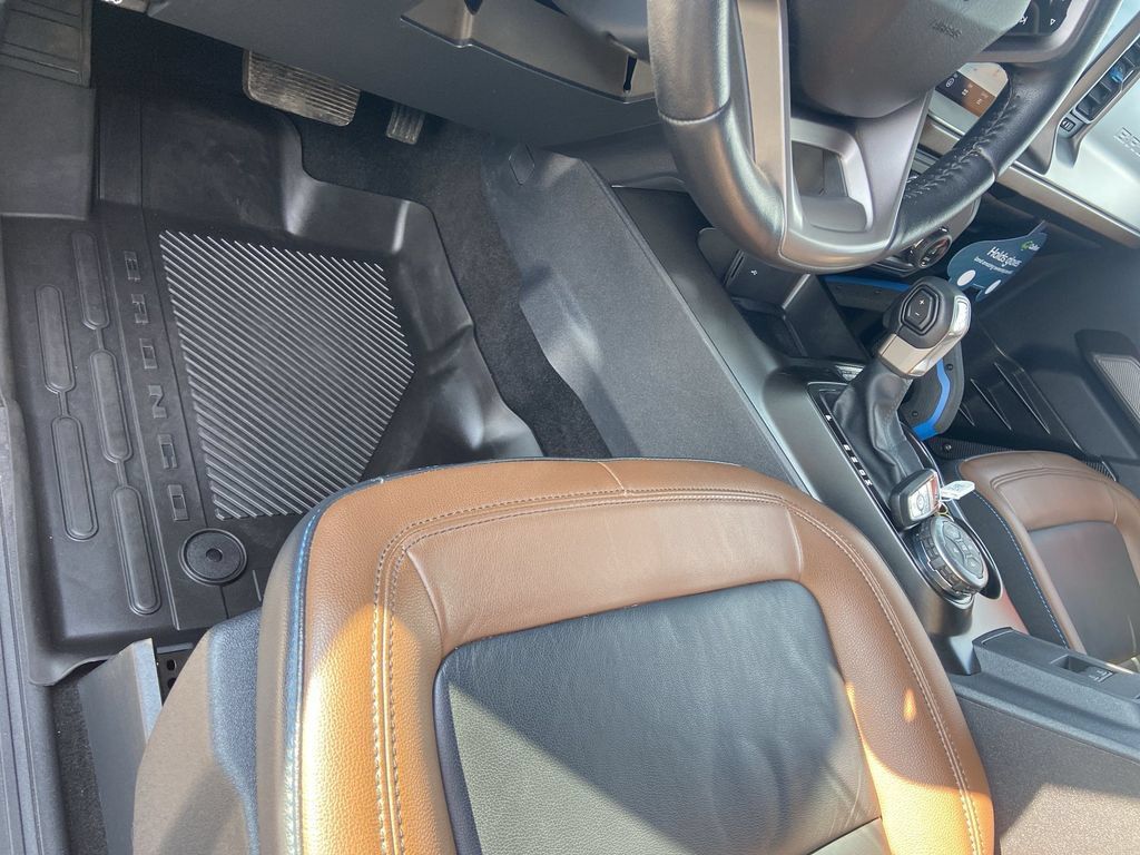 Used 2022 Ford Bronco Outer Banks w/ Sasquatch Package AWD/4WD image 35