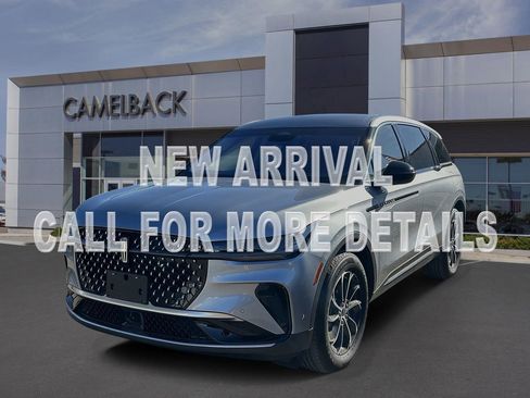 Used 2024 Lincoln Nautilus Premier image 1