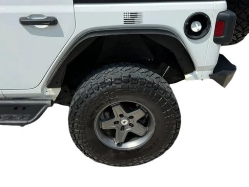 Used 2018 Jeep Wrangler Unlimited Sport S AWD/4WD image 32