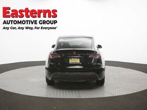 Used 2022 Tesla Model Y Long Range AWD/4WD image 30