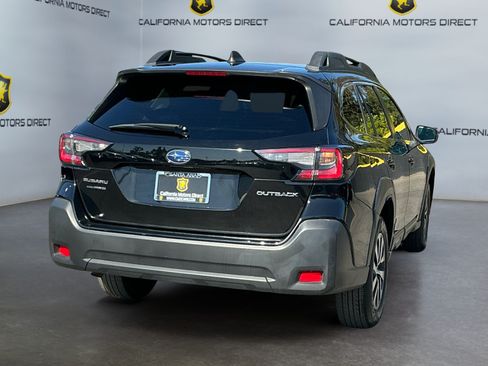 Used 2023 Subaru Outback Premium AWD/4WD image 5