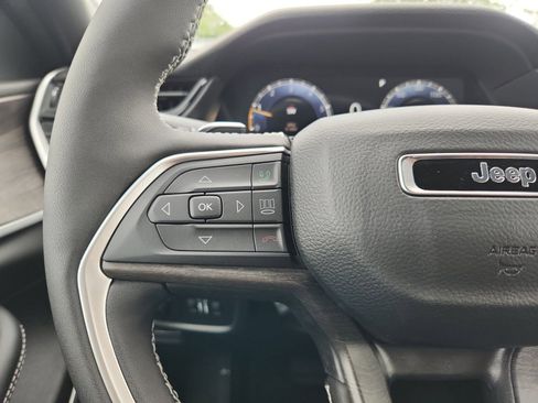 New 2026 Jeep Grand Cherokee Limited AWD/4WD image 15