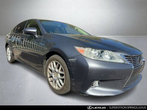 Used 2013 Lexus ES 350 w/ Premium Pkg image 2
