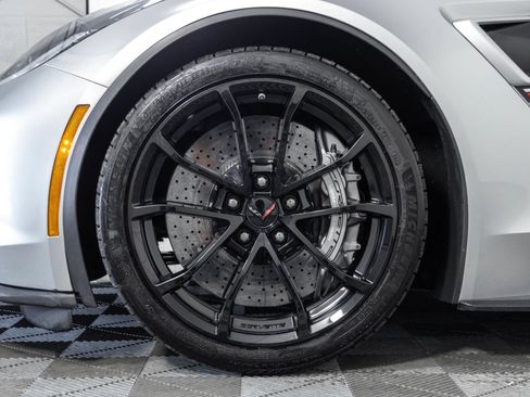 Used 2018 Chevrolet Corvette Grand Sport w/ Z07 Performance Package RWD image 41