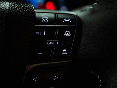 Used 2025 Toyota Camry LE image 18