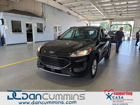Used 2020 Ford Escape SE AWD/4WD image 1