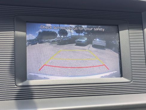 Used 2019 Hyundai Elantra SE w/ Winter Weather Package FWD image 25