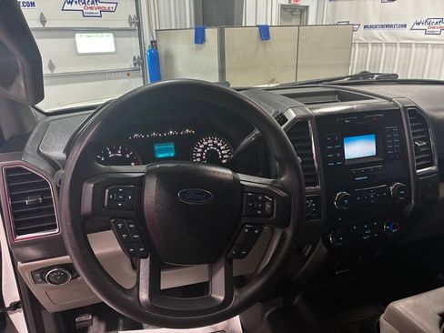 Used 2016 Ford F150 XLT AWD/4WD image 21
