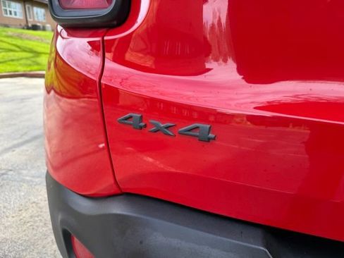 Used 2016 Jeep Renegade Trailhawk image 30