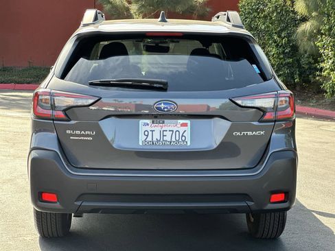 Used 2025 Subaru Outback Premium image 5