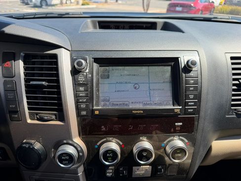 Used 2012 Toyota Sequoia Limited RWD image 31