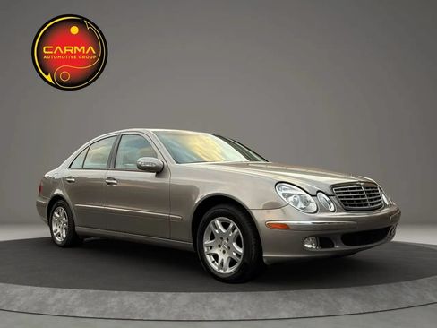 Used 2006 Mercedes-Benz E 320 CDI Sedan image 9