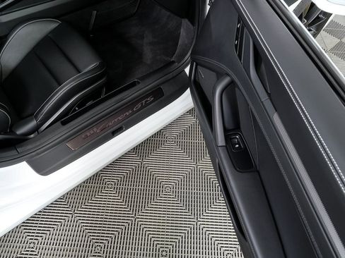 Certified 2022 Porsche 911 Carrera GTS image 24