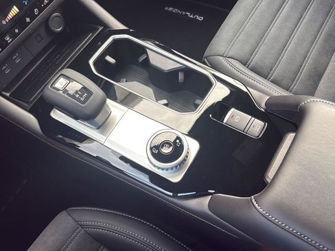 New 2026 Mitsubishi Outlander LE FWD image 18