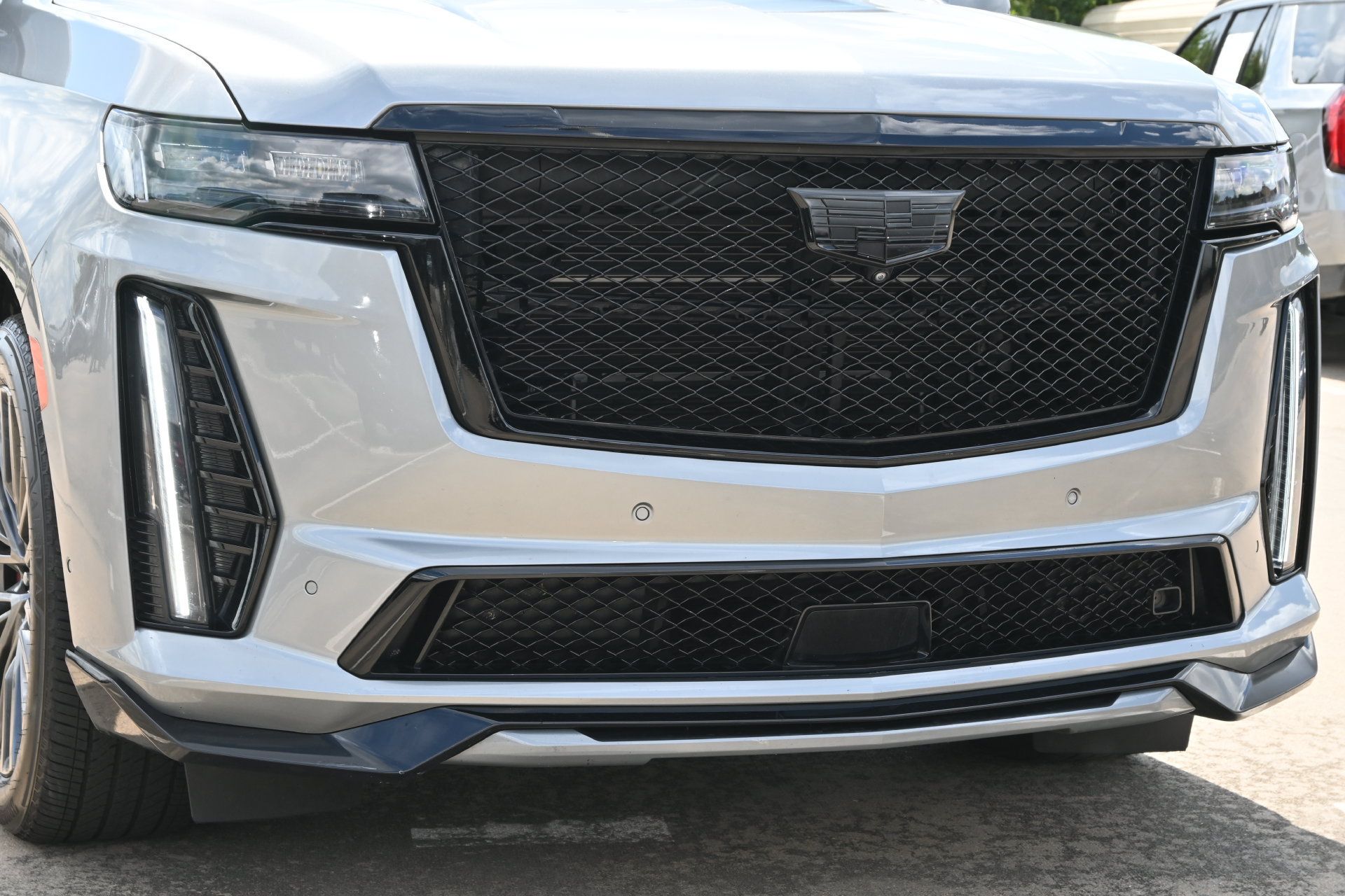 Certified 2023 Cadillac Escalade V AWD/4WD image 28