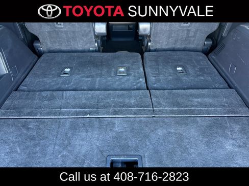 Used 2024 Ford Expedition XLT RWD image 20